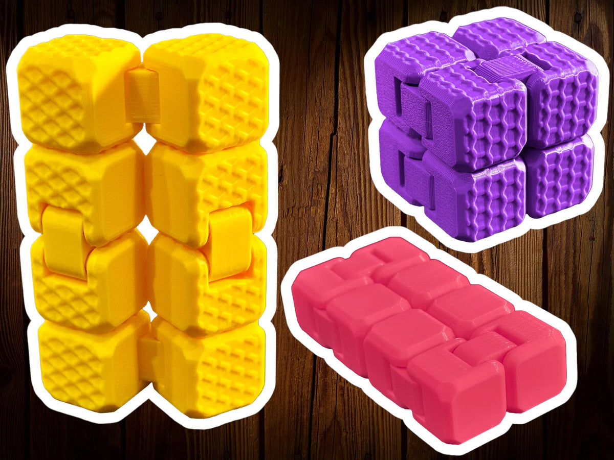 Cub Infinit 3D - colectie trei culori: galben deschis, mov si roz, toate trei finisaje pe lemn