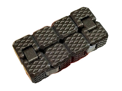 Cub Infinit 3D - finisaj Plasa rombic, negru glitter, forma deschisa pe cutie rosie