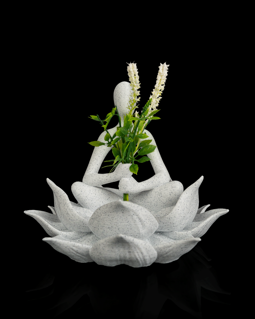 Lotus Keeper Planter – vedere frontală cu flori albe și frunze verzi