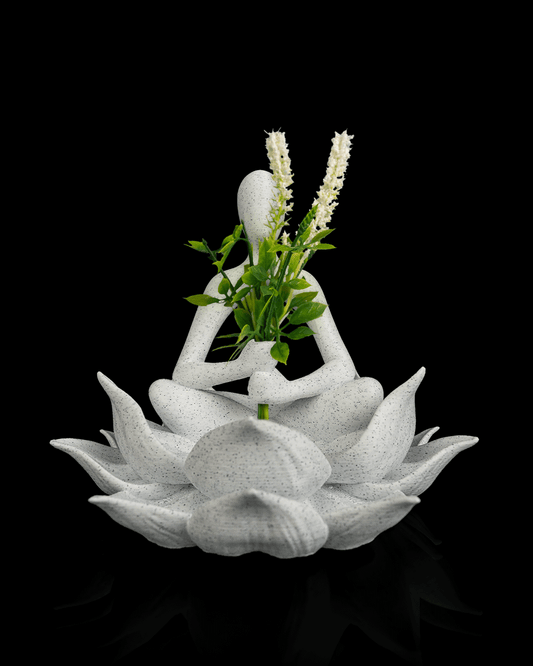 Lotus Keeper Planter – vedere frontală cu flori albe și frunze verzi