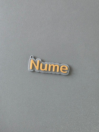 Breloc Personalizat cu Nume și Stil Font la Alegere