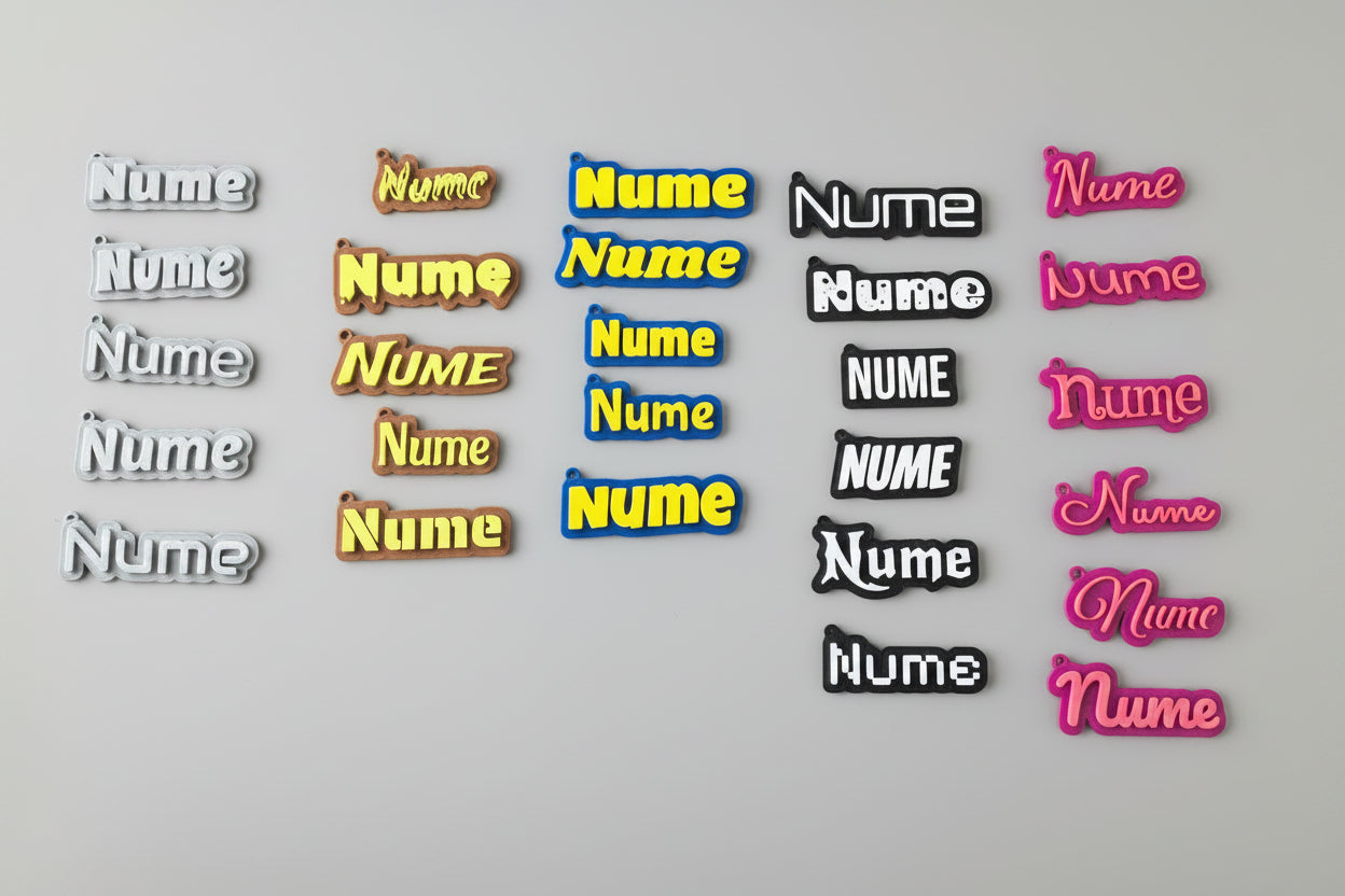 Breloc Personalizat cu Nume și Stil Font la Alegere