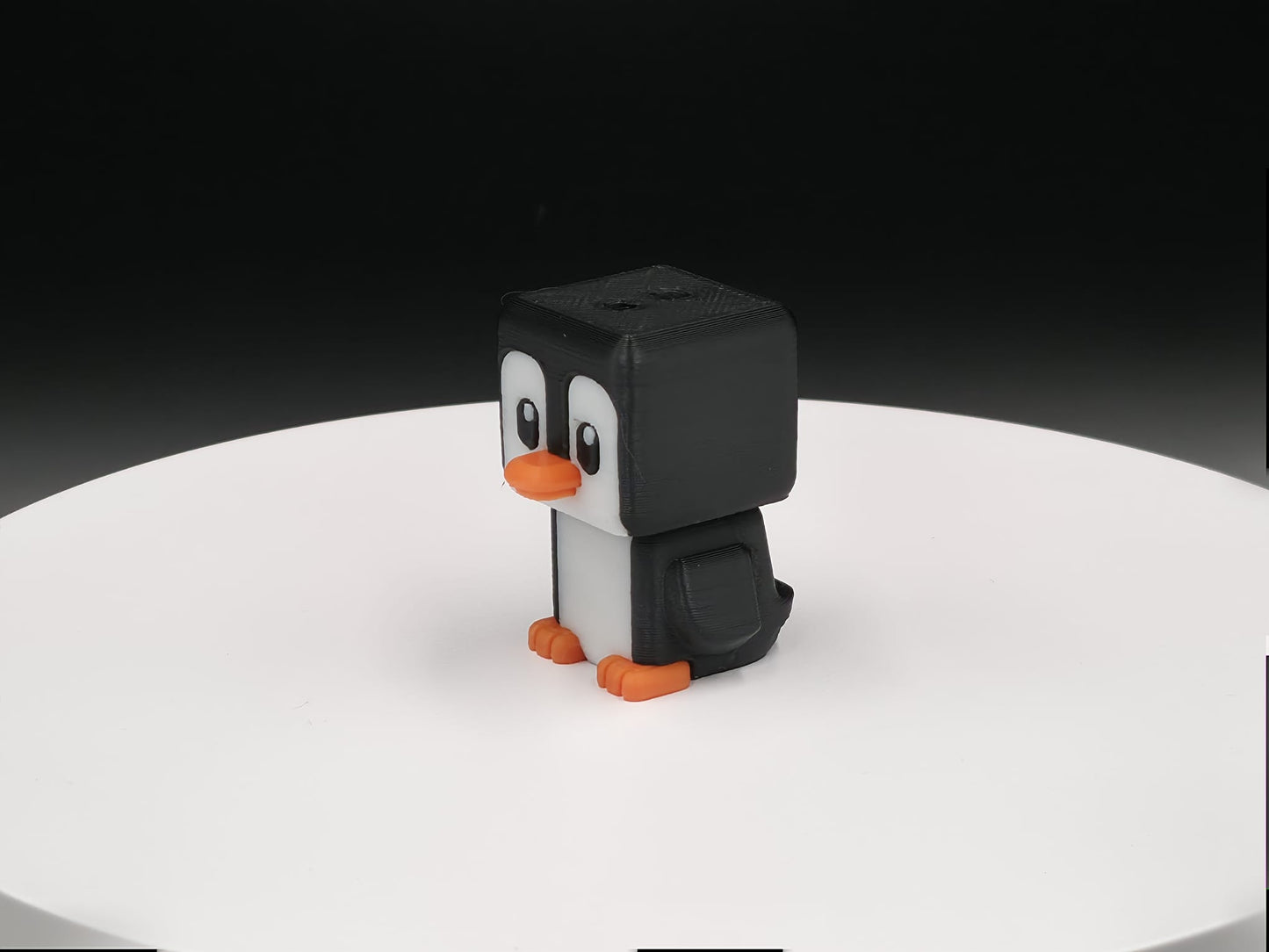Cubic Pinguin – Figurină 3D Imprimată | Breloc