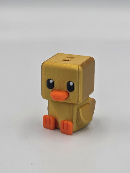 Cubic Golden Duck – Ediție Limitată | Figurină 3D Imprimată | Breloc