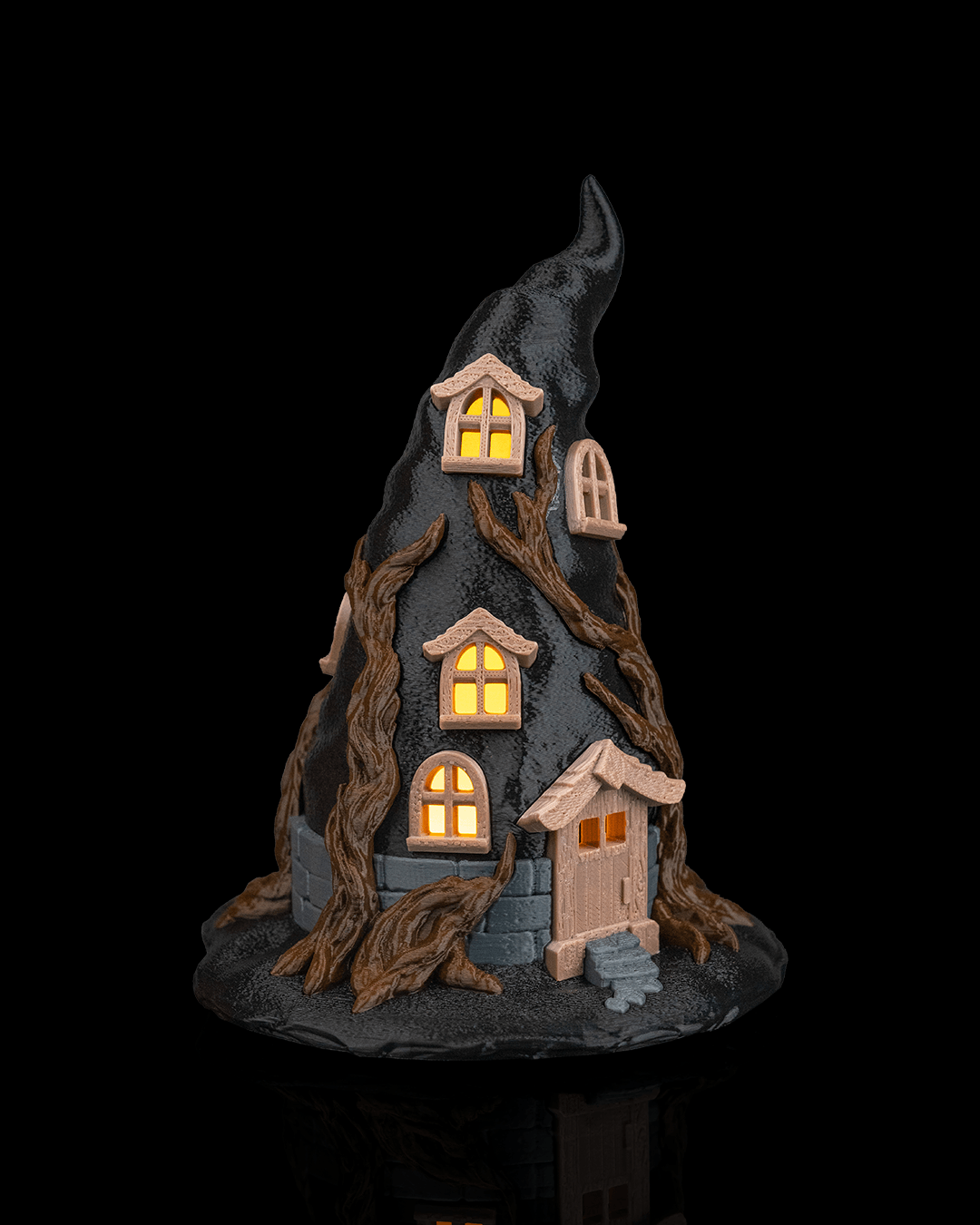 Witchstead Table Lamp - vedere laterală iluminată
