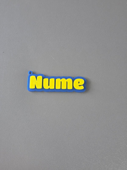 Breloc Personalizat cu Nume și Stil Font la Alegere