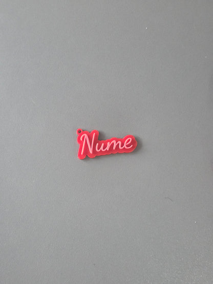 Breloc Personalizat cu Nume și Stil Font la Alegere