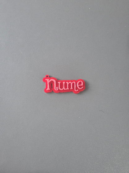 Breloc Personalizat cu Nume și Stil Font la Alegere