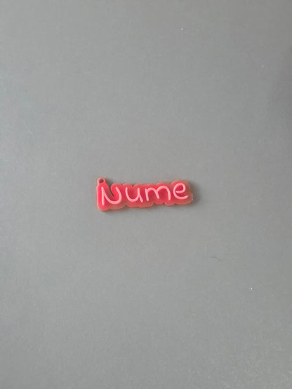 Breloc Personalizat cu Nume și Stil Font la Alegere